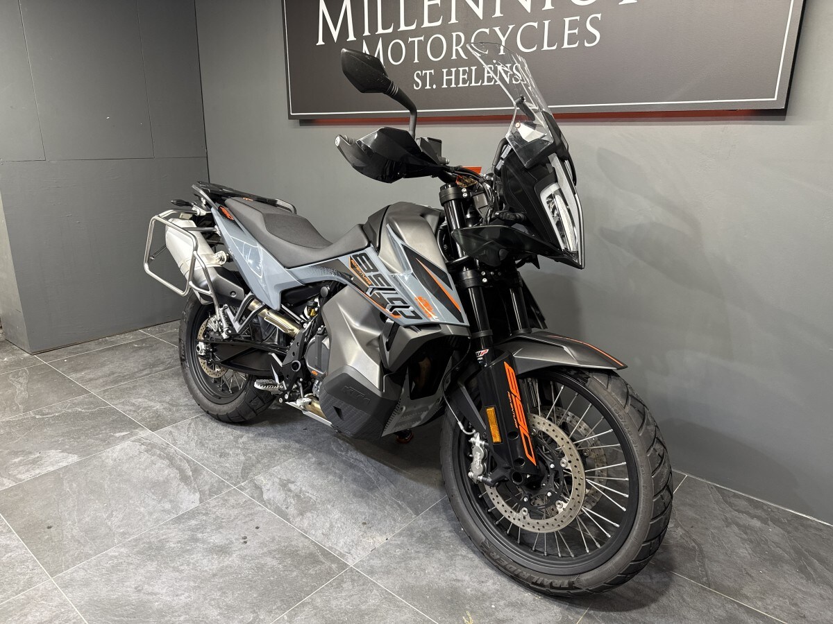 KTM 890 ADVENTURE 22