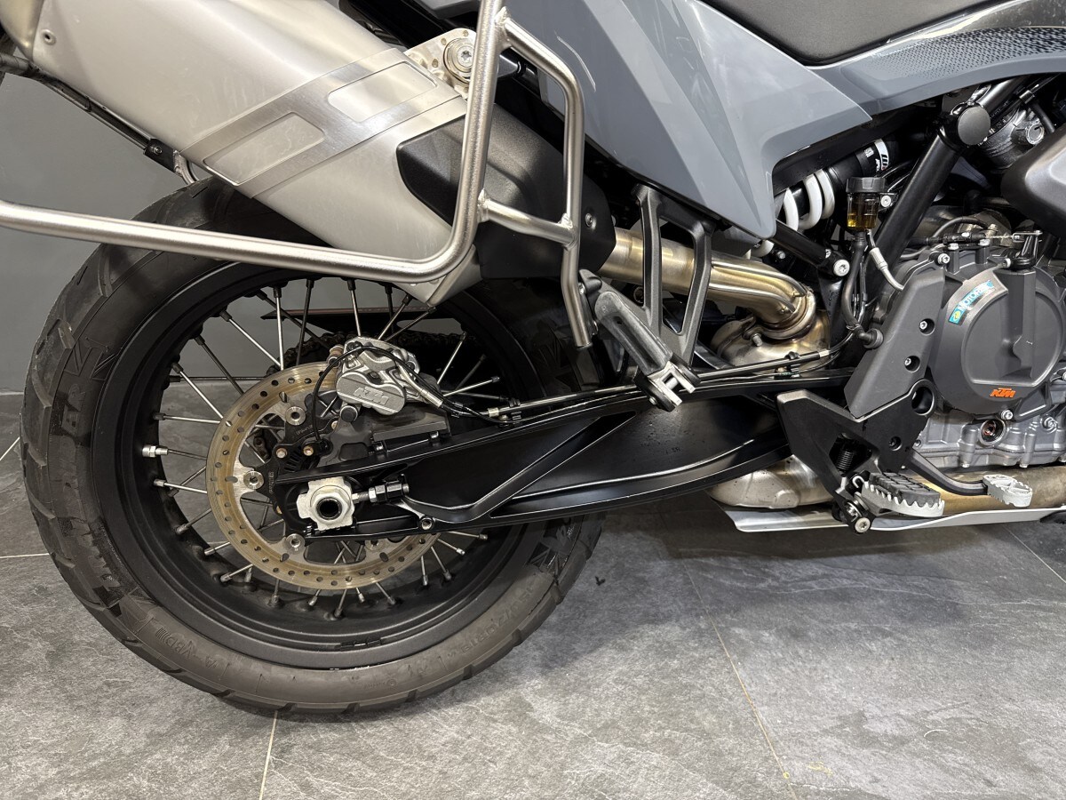 KTM 890 ADVENTURE 22