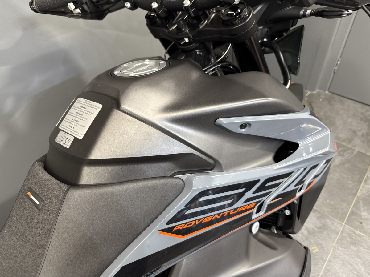 KTM 890 ADVENTURE 22