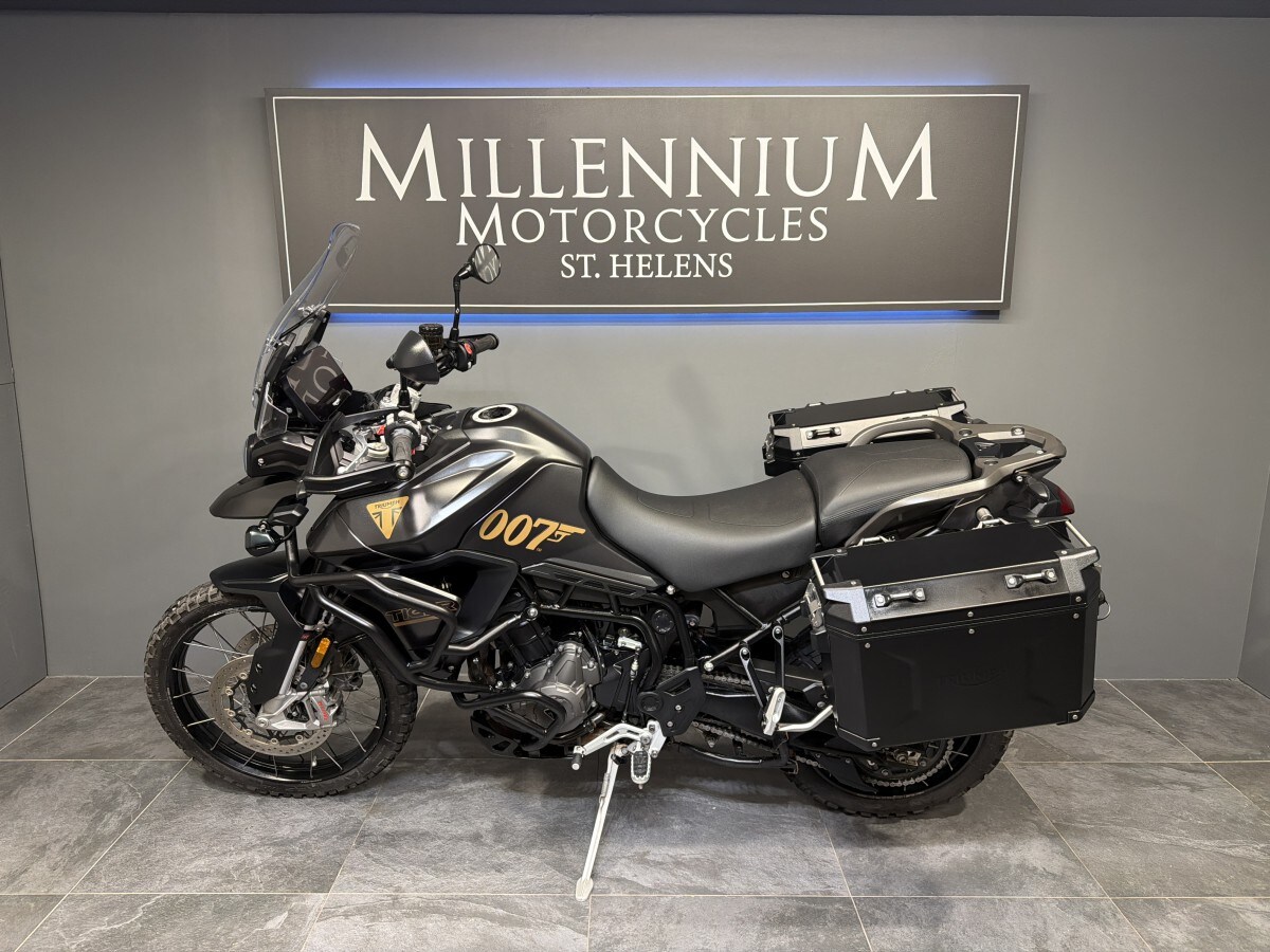 Triumph TIGER 900 BOND EDITION