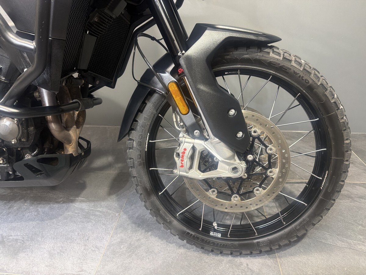 Triumph TIGER 900 BOND EDITION