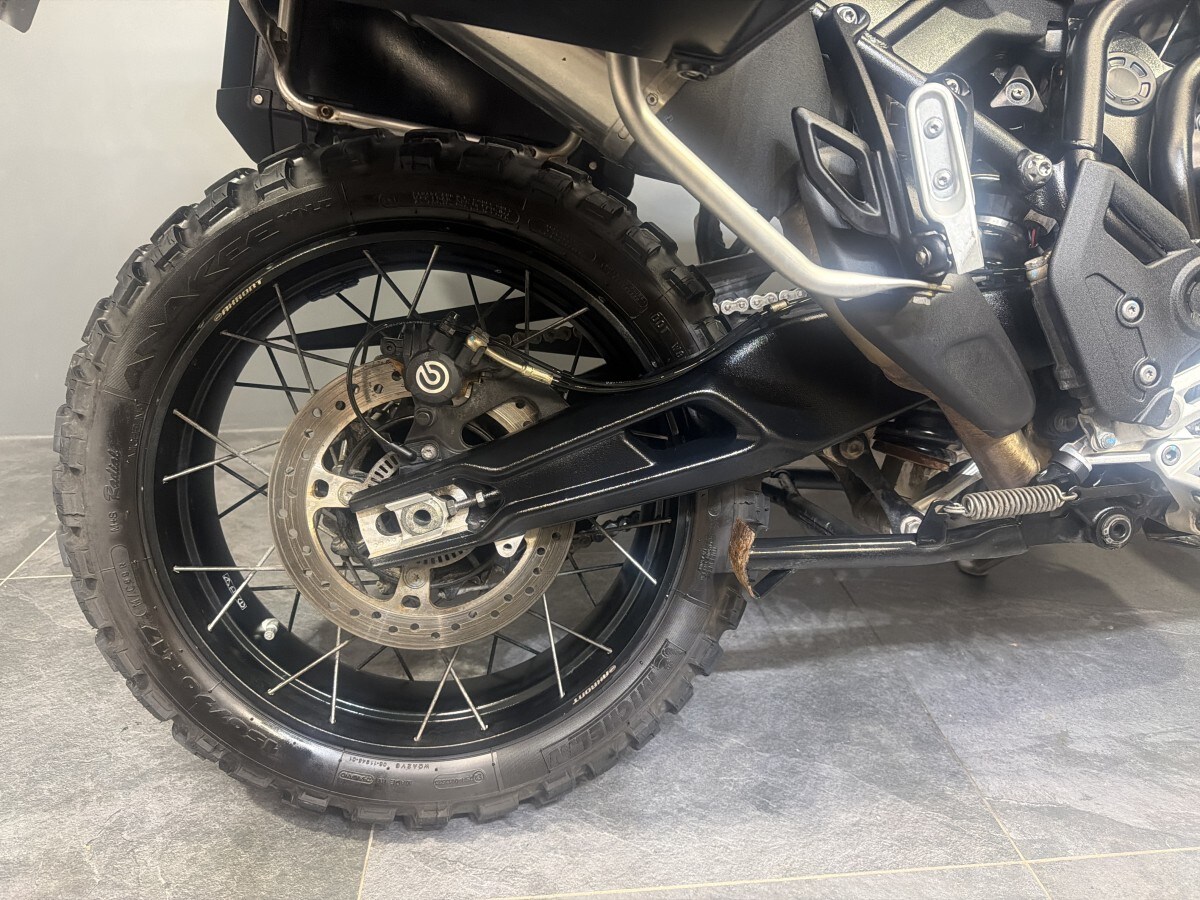 Triumph TIGER 900 BOND EDITION