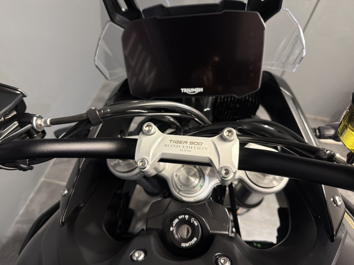 Triumph TIGER 900 BOND EDITION