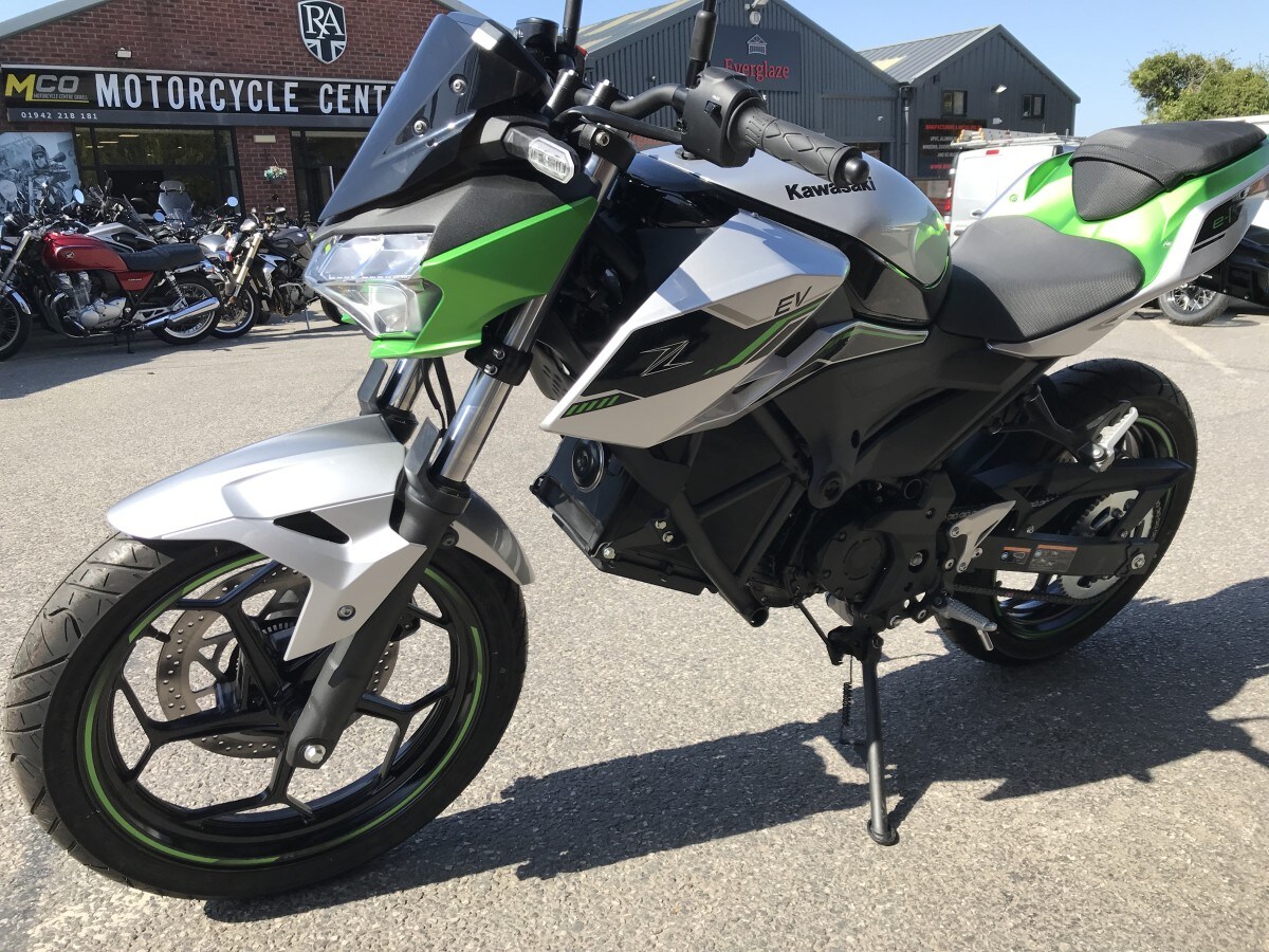 Kawasaki Z e-1 NR011ARFNN