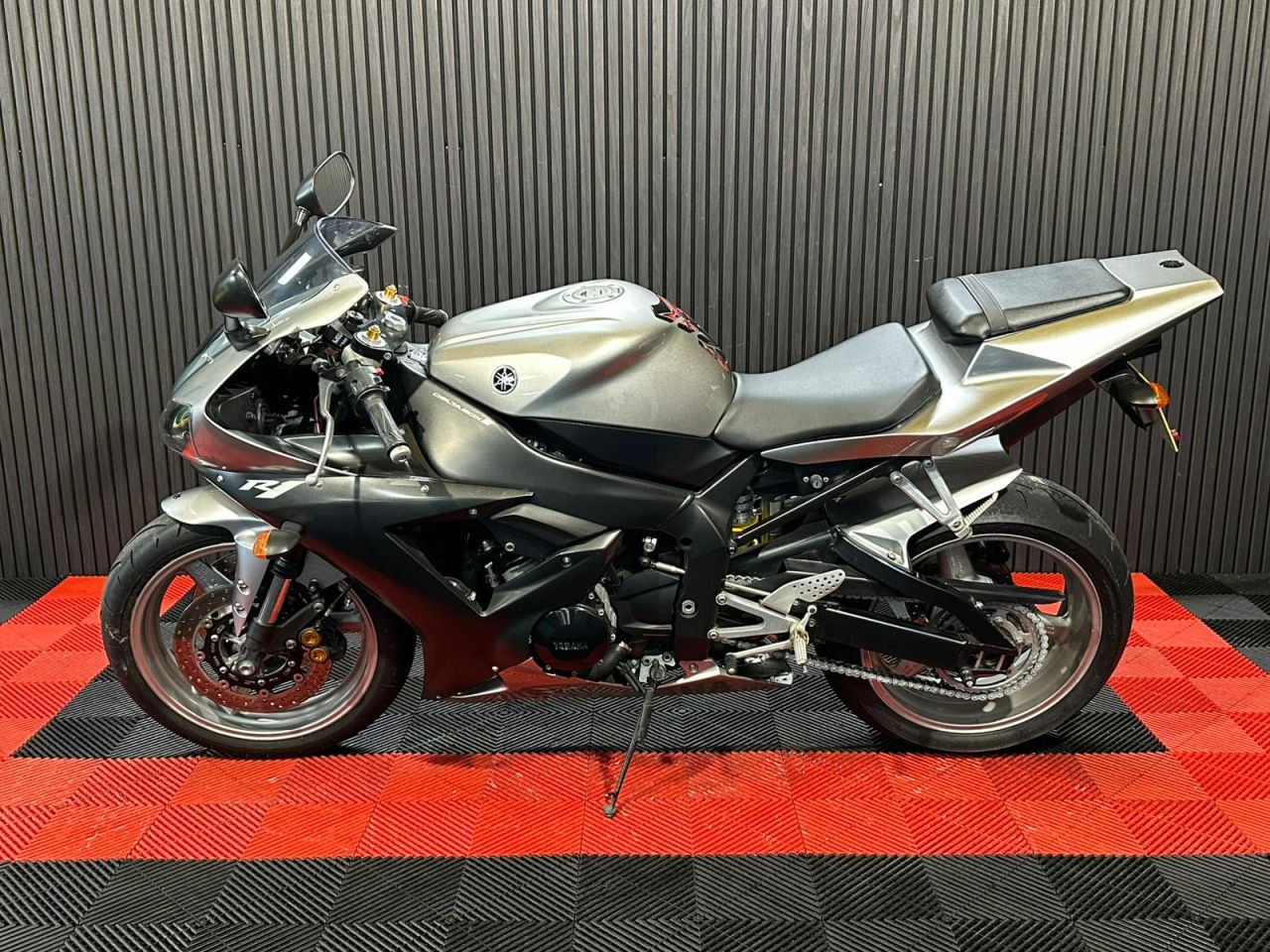 Used Yamaha R1 for sale - 78640145: Photo 10
