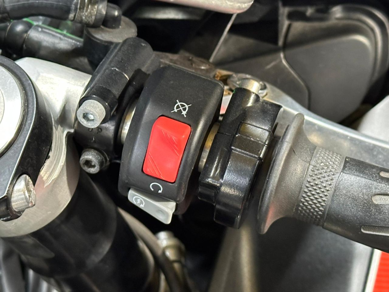 Used Yamaha R1 for sale - 78640145: Photo 24