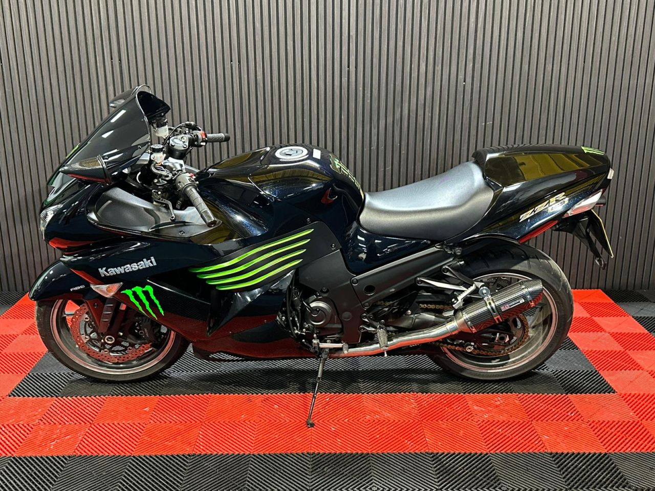 Used Kawasaki ZZR1400 for sale - 78435129: Photo 11