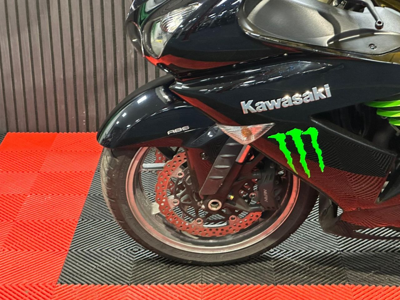 Used Kawasaki ZZR1400 for sale - 78435129: Photo 18