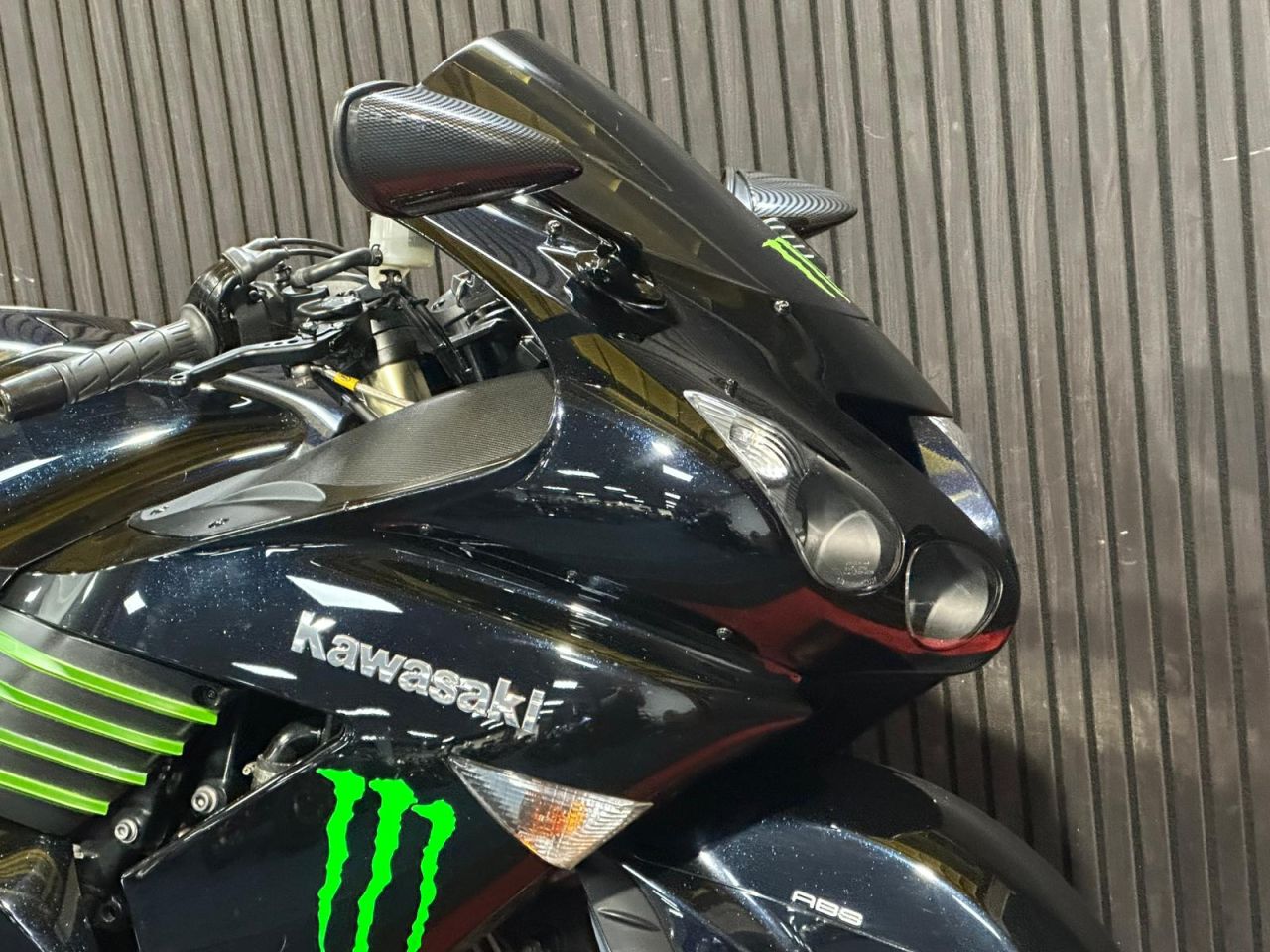 Used Kawasaki ZZR1400 for sale - 78435129: Photo 25