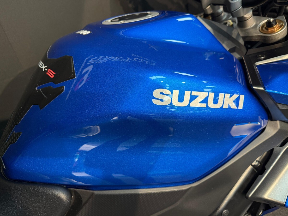 Suzuki GSXS 1000 GT