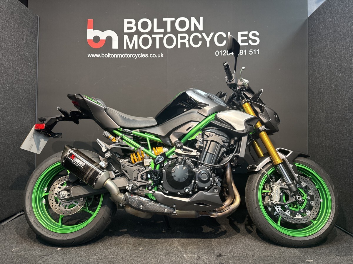 Kawasaki Z900 SE PERFORMANCE