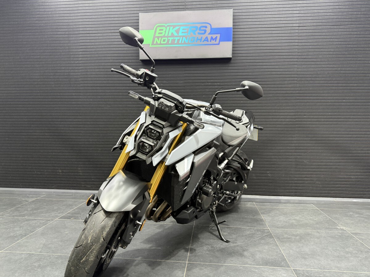 Suzuki GSX S 1000 RQ M3