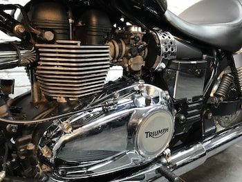 Used Triumph BONNEVILLE AMERICA 2014 for sale - bike-77866126: Photo