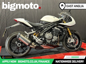 Used Triumph Speed Triple 1200 undefined for sale - bike-78951500: Photo