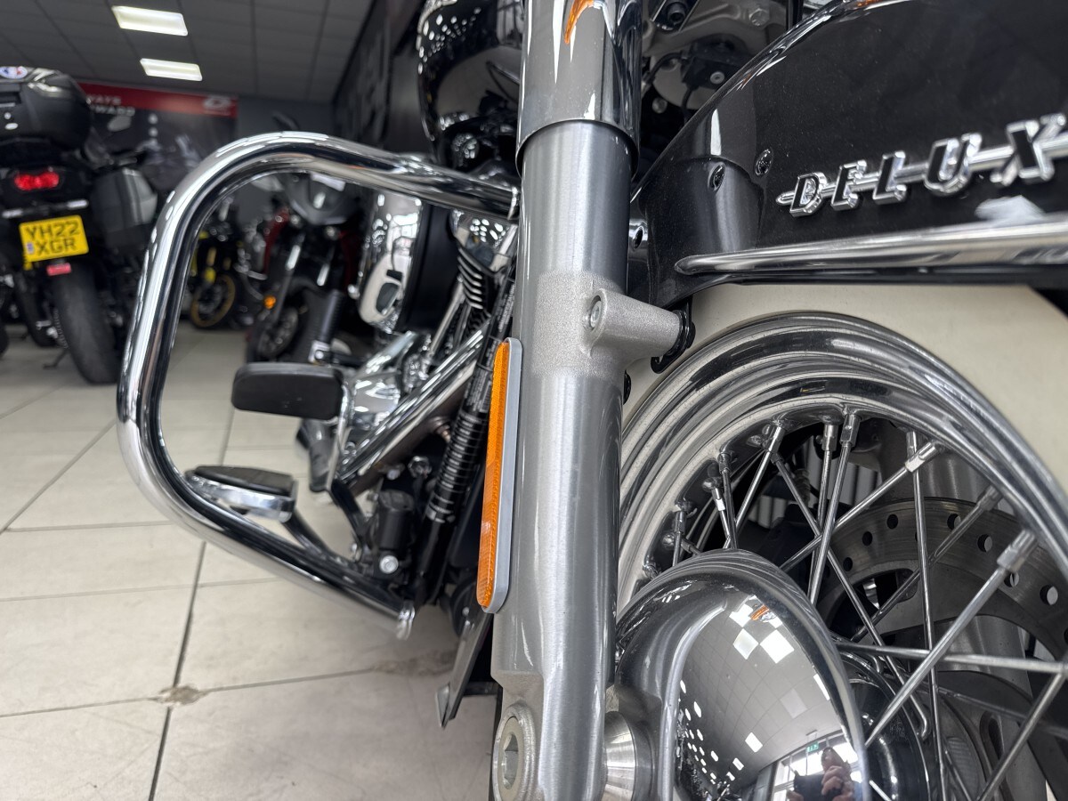 Harley-Davidson FLDE SOFTAIL DELUXE 1745