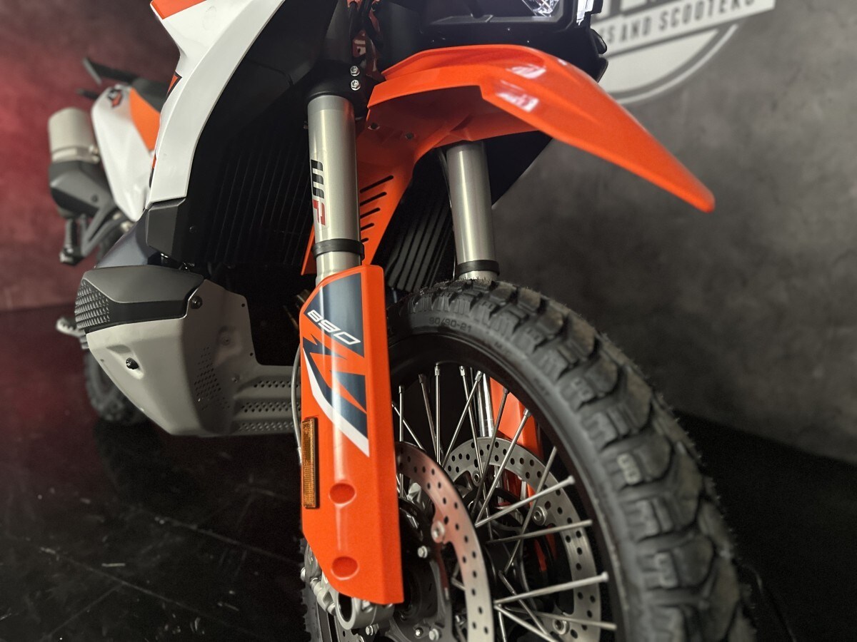 KTM 890 Adventure R