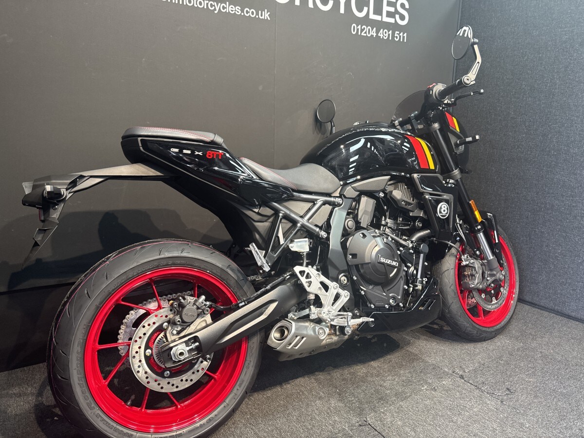 Suzuki GSX-8TT