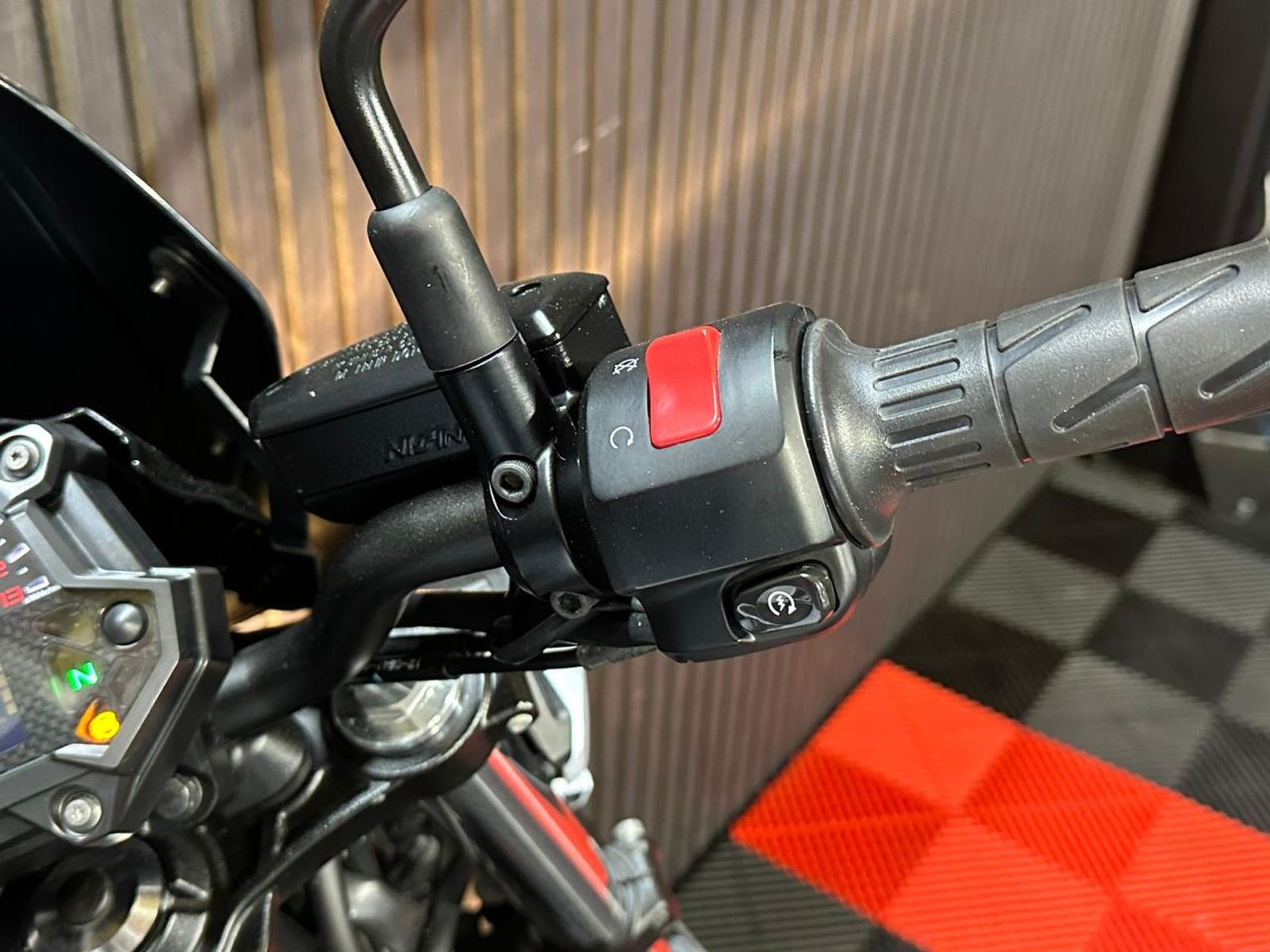 Used Kawasaki Z650 for sale - 78435151: Photo 22