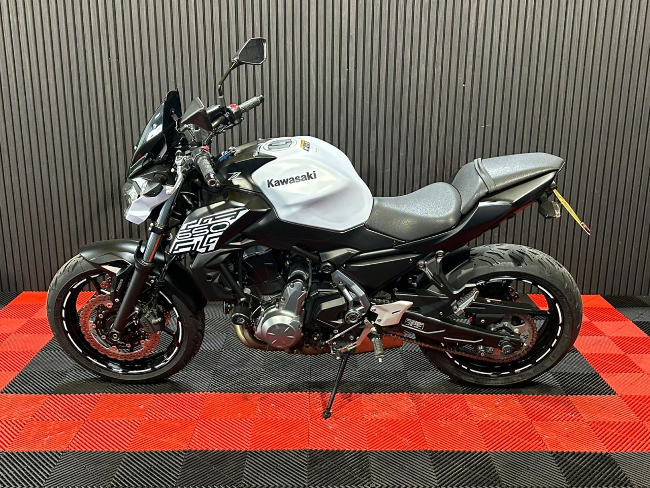 Used Kawasaki Z650 for sale - 78435151: Photo 9
