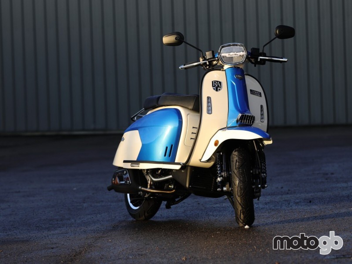 Royal Alloy GP 300 Single Colour PRE REG OFFER SAVE £300