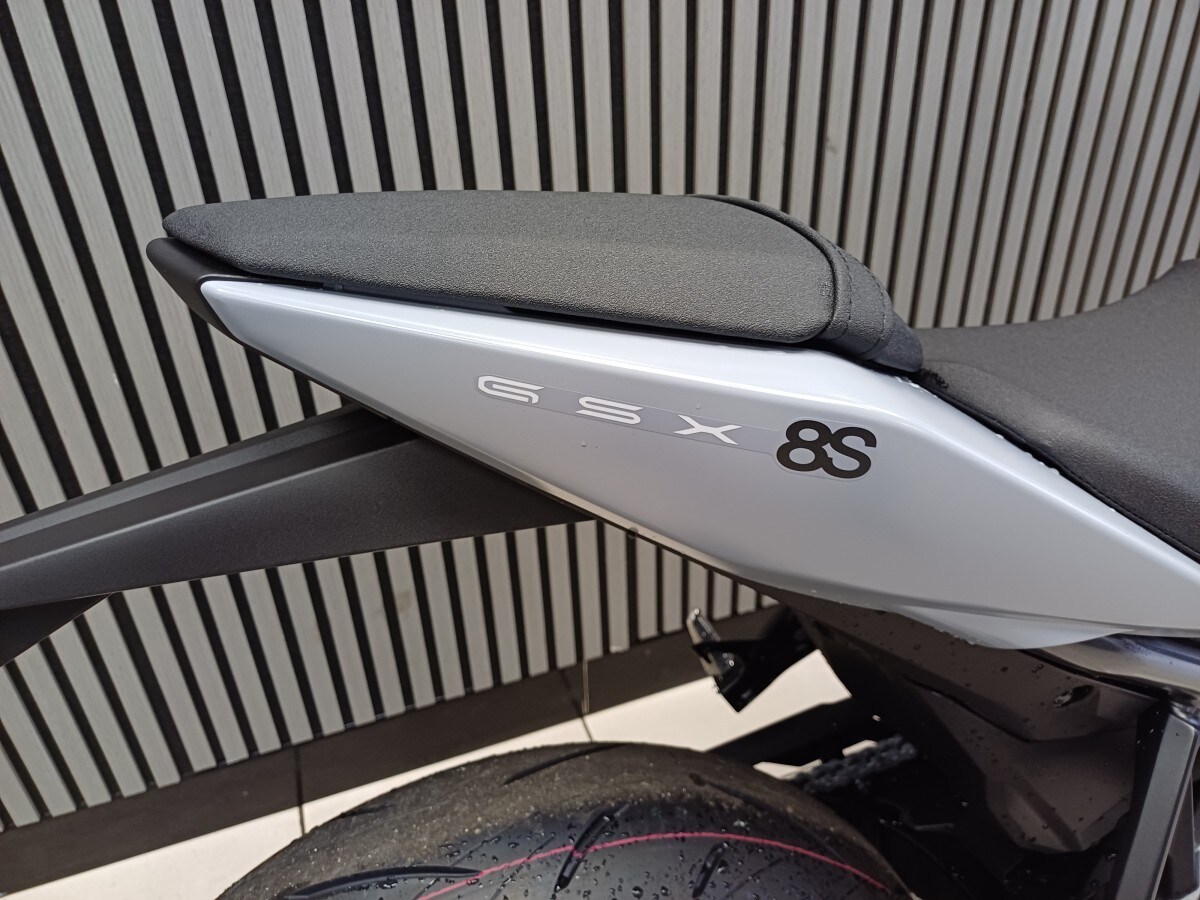 Suzuki GSX-8S