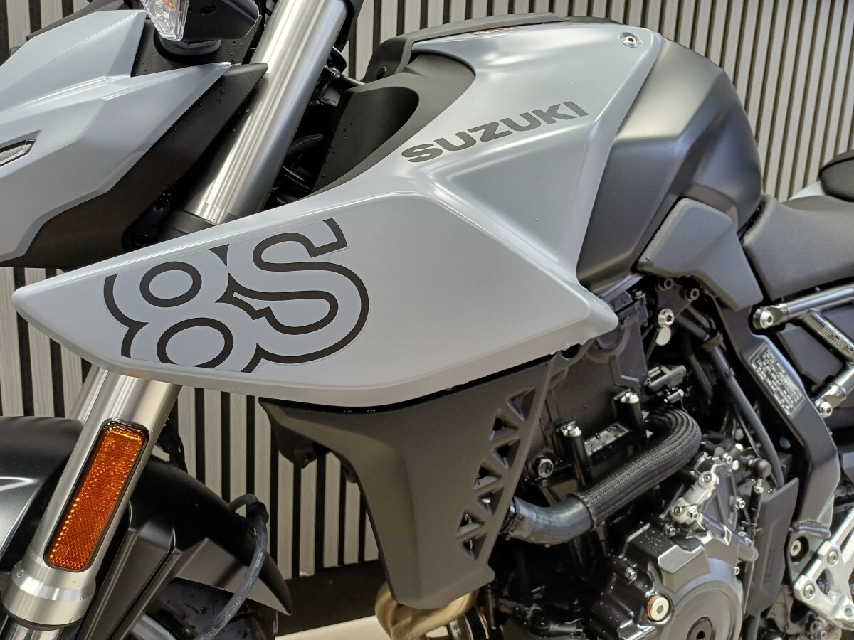 Suzuki GSX-8S