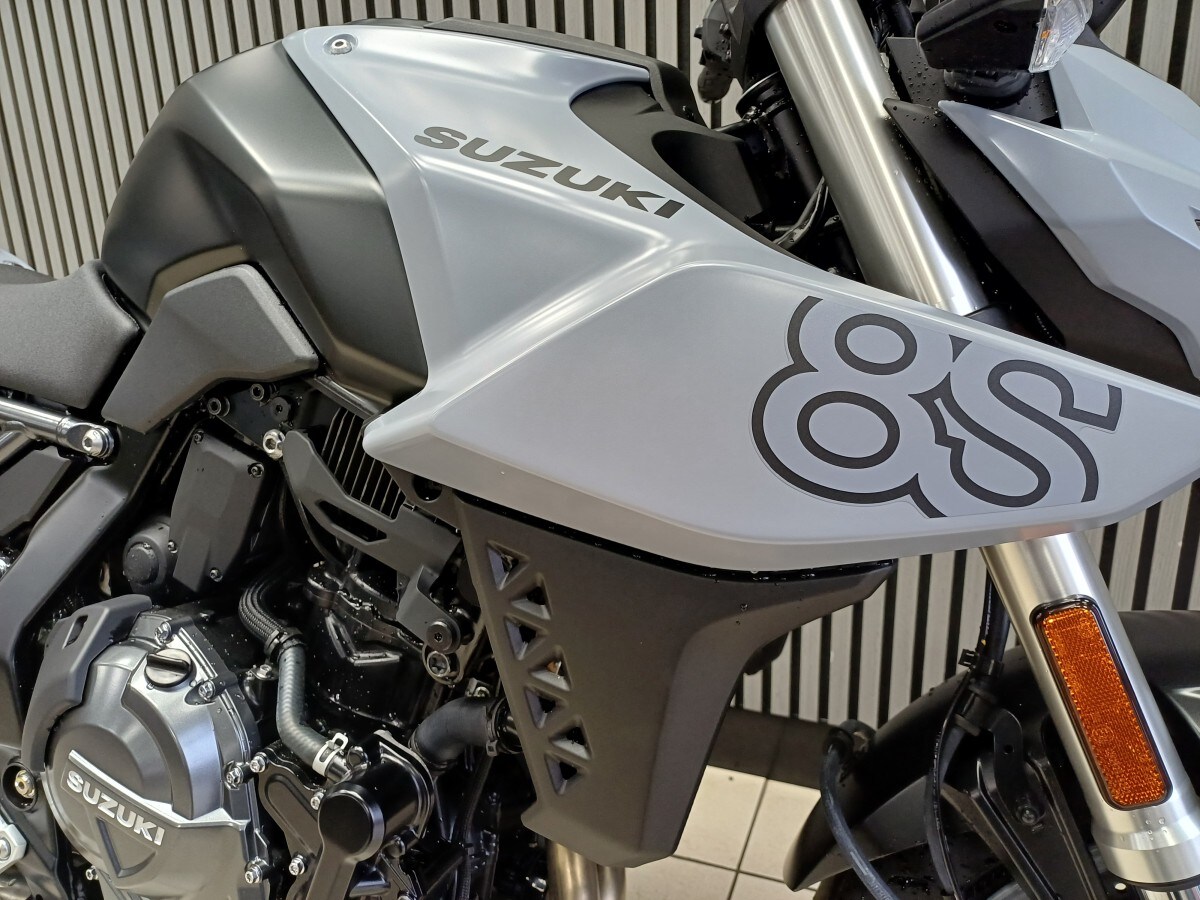 Suzuki GSX-8S