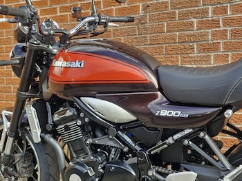 Used Kawasaki ZR 900 RS CJFB 2018 for sale - bike-78165041: Photo