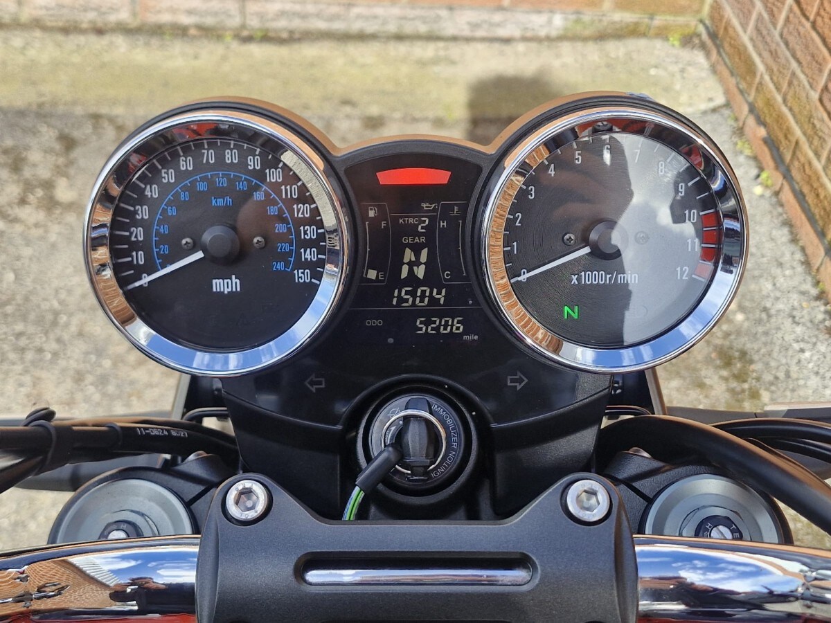 Kawasaki ZR 900 RS CJFB