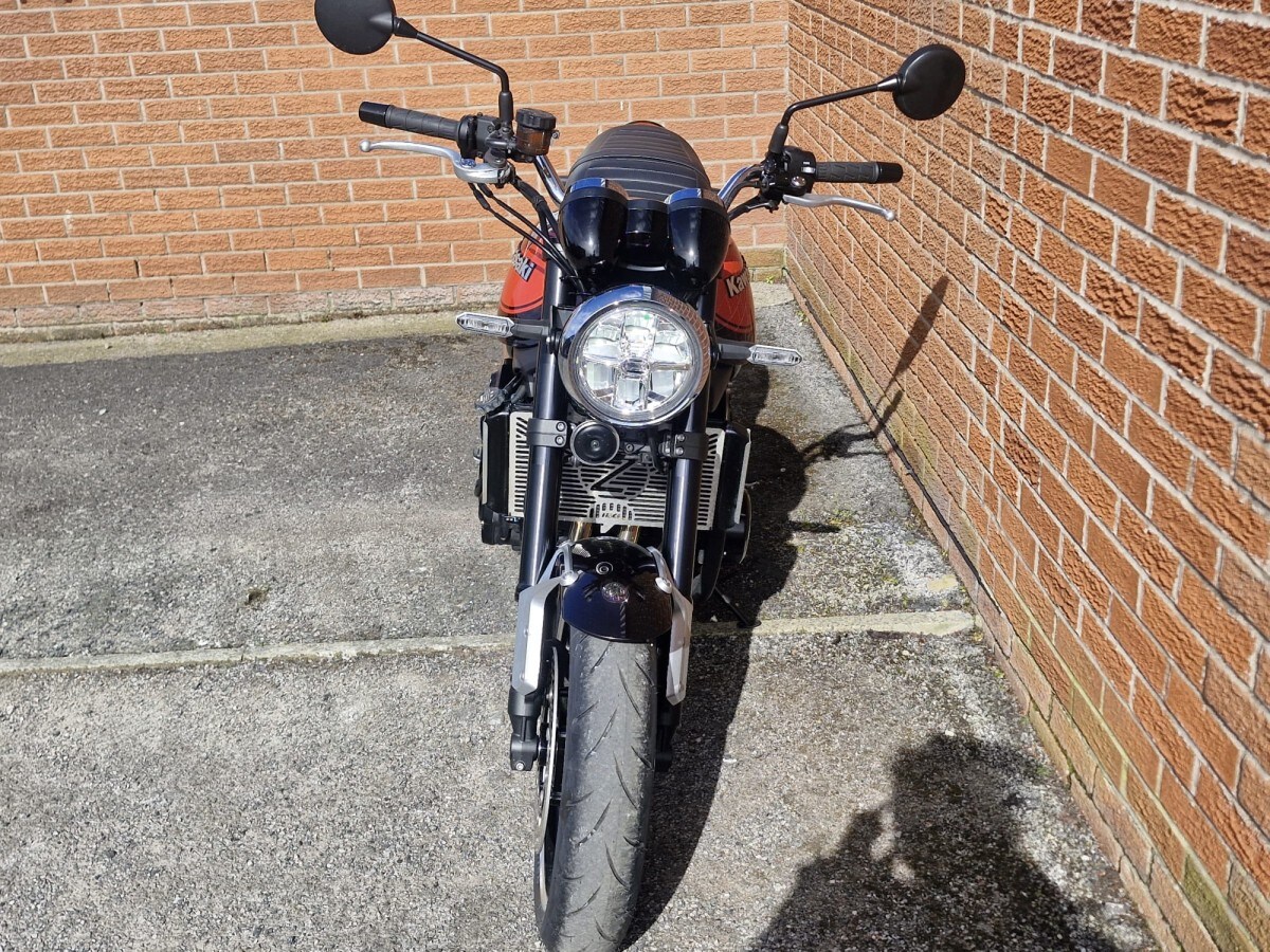 Kawasaki ZR 900 RS CJFB