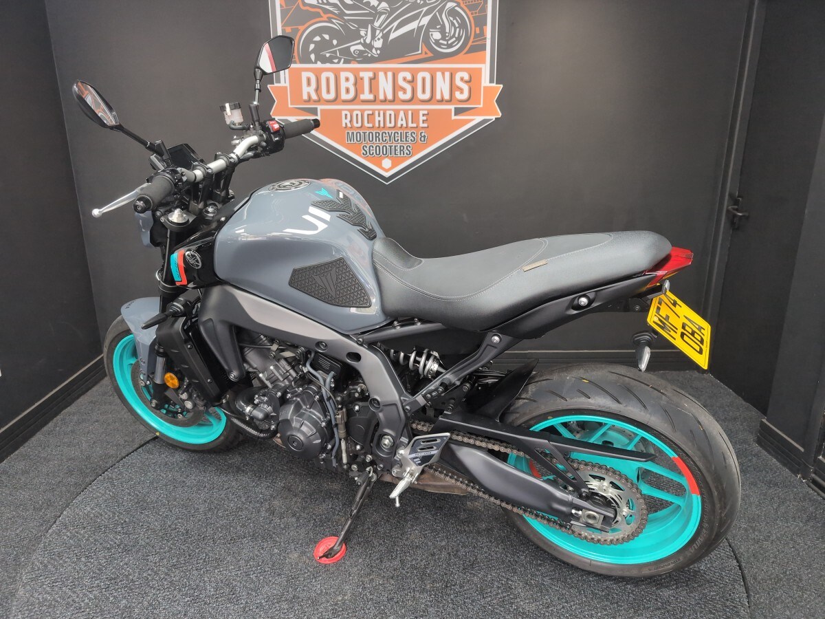 Yamaha MT-09 (MTN890)