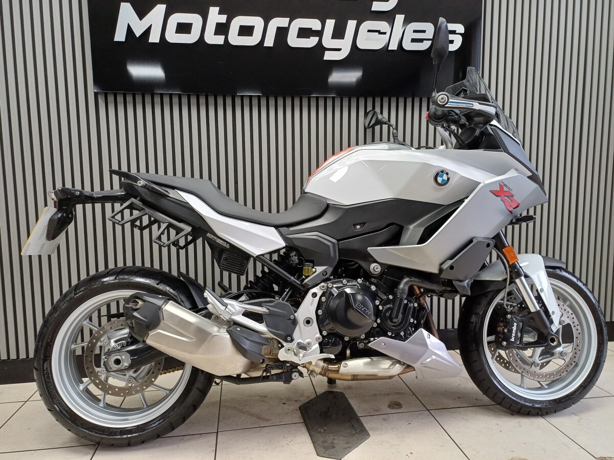 BMW F 900 XR