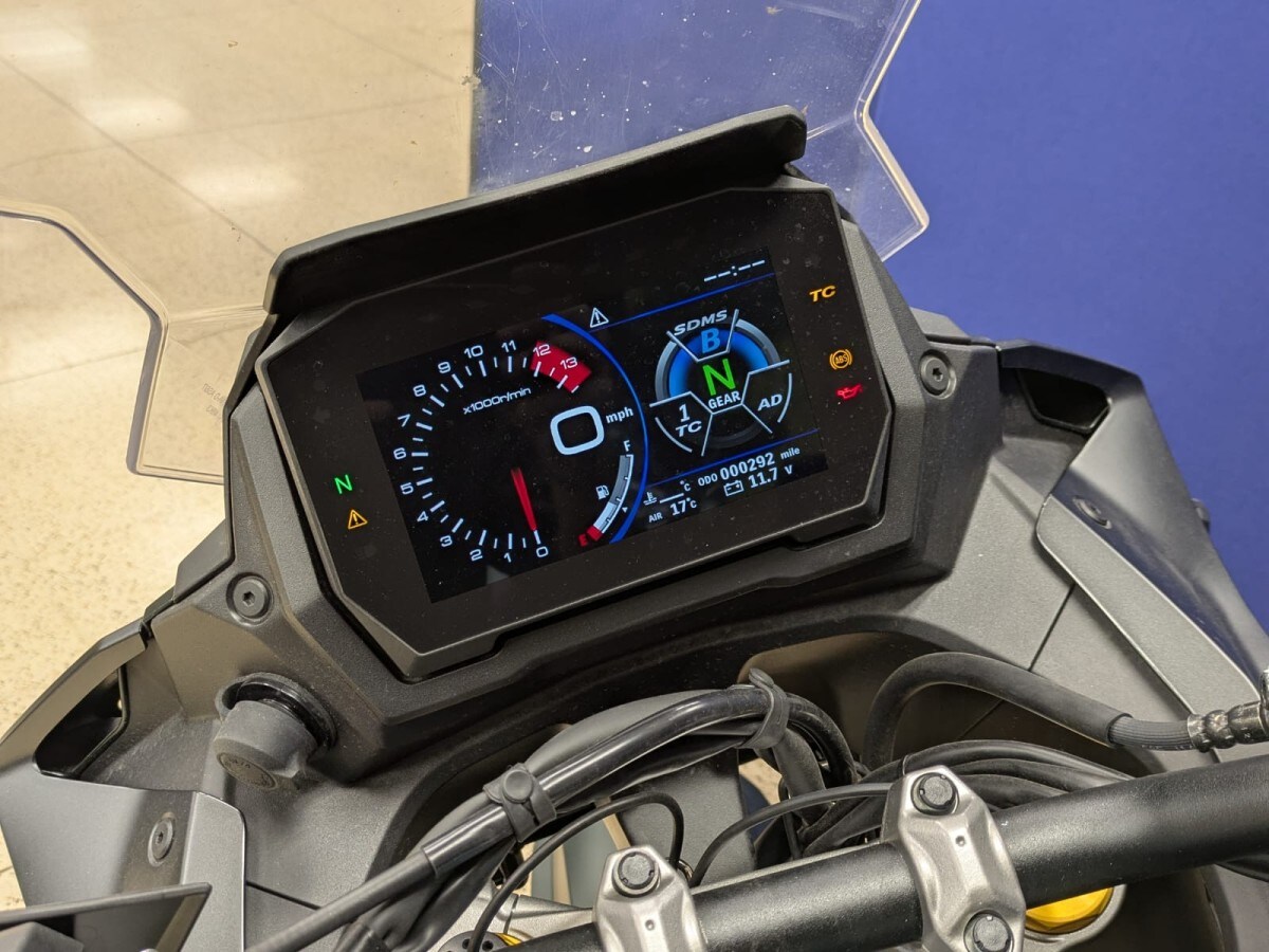 Suzuki GSXS 1000 GX+