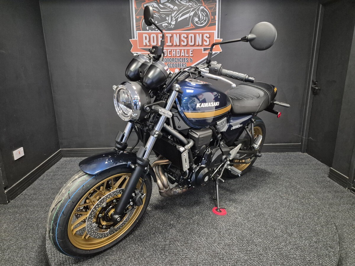 Kawasaki Z650 RS ER650RTFBB (BK1/BU1/GN1)