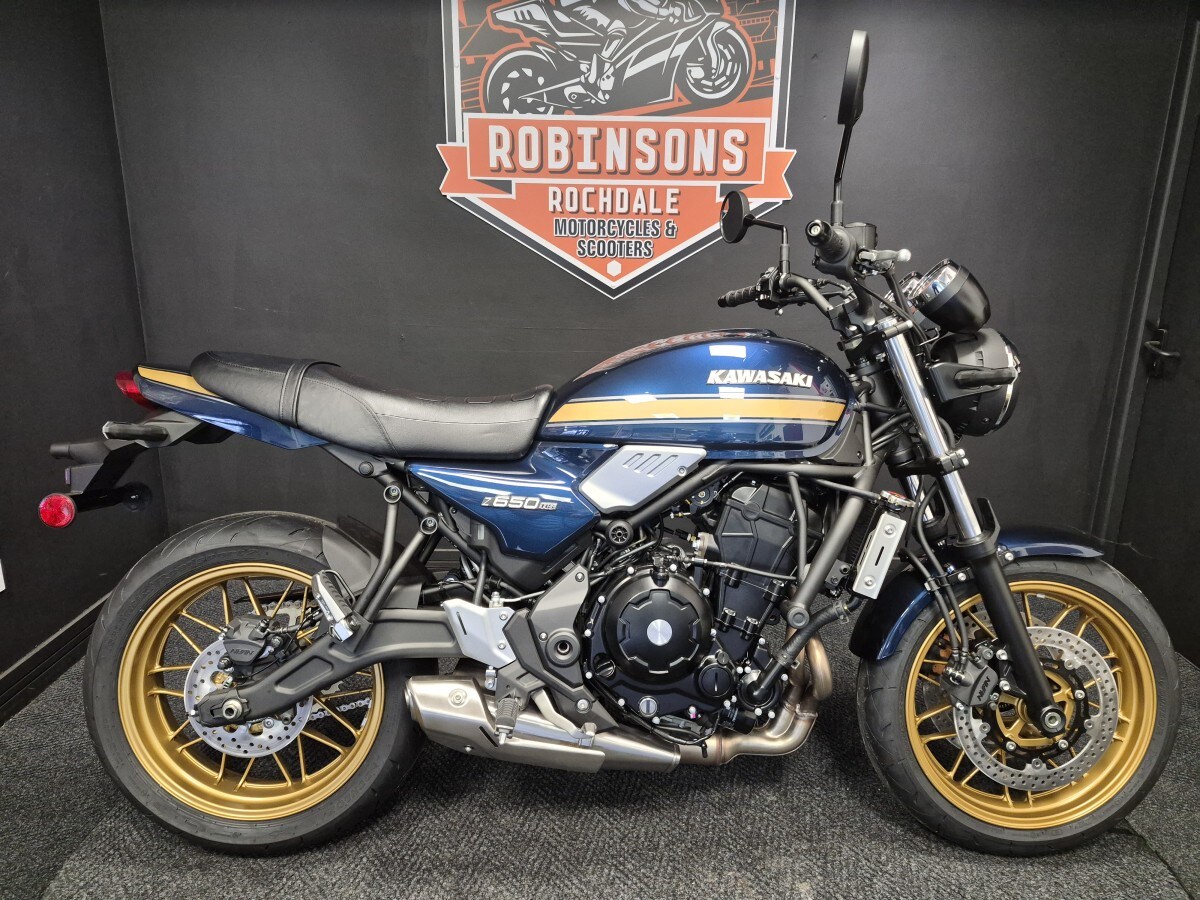 Kawasaki Z650 RS ER650RTFBB (BK1/BU1/GN1)