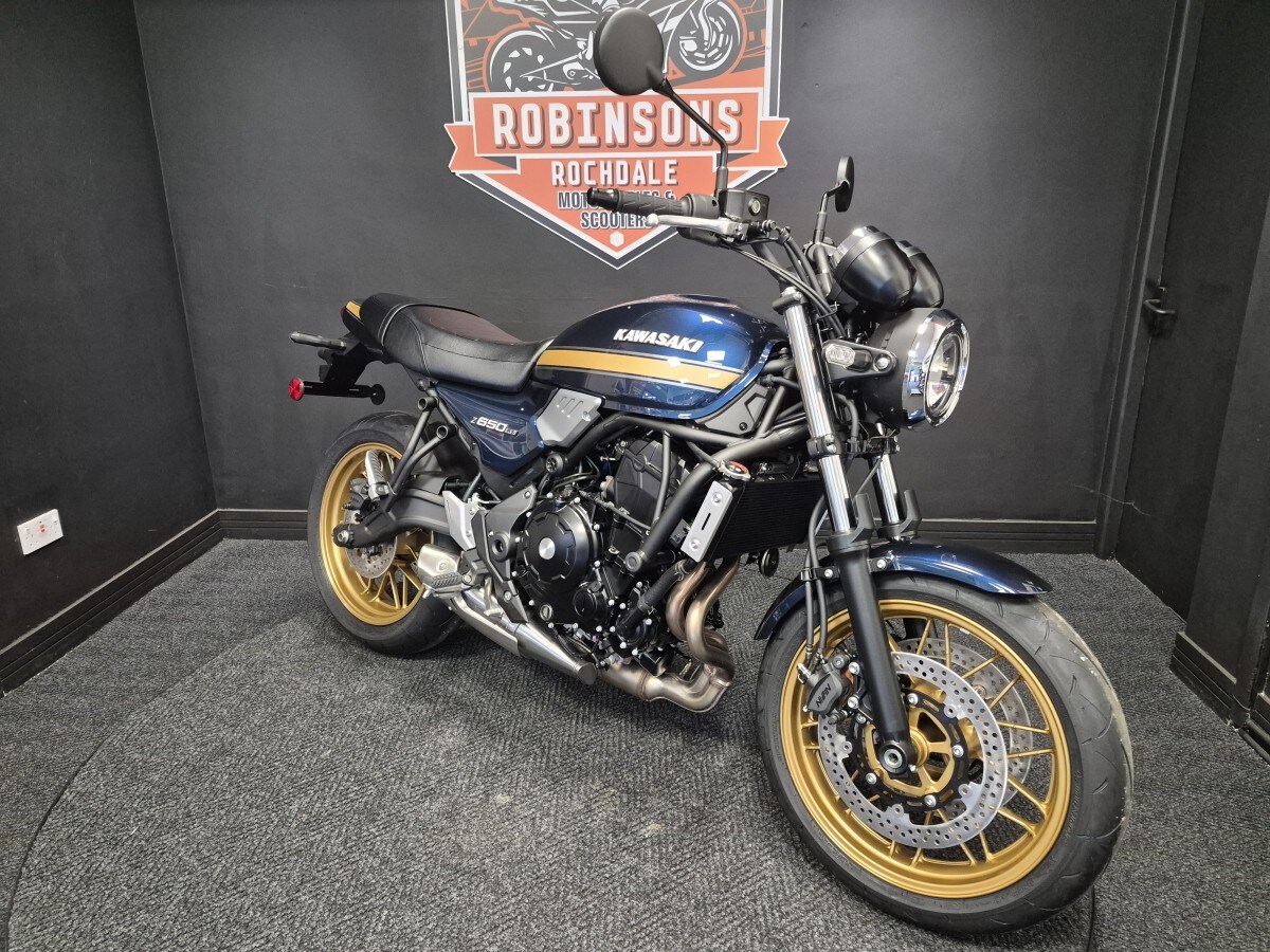 Kawasaki Z650 RS ER650RTFBB (BK1/BU1/GN1)