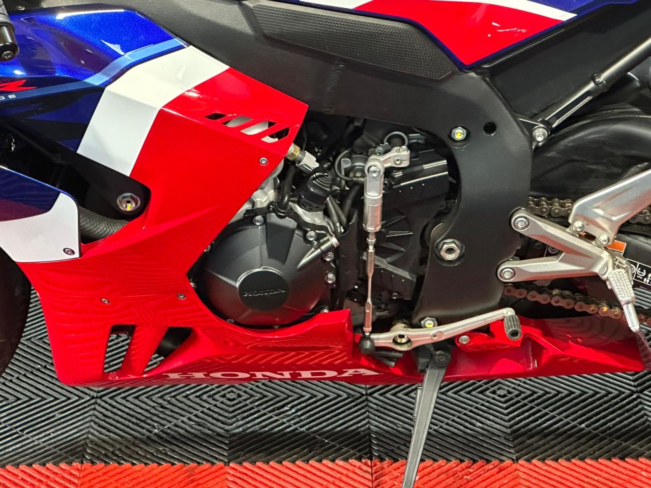 Used Honda CBR1000RR-R FIREBLADE for sale - 78904567: Photo 18