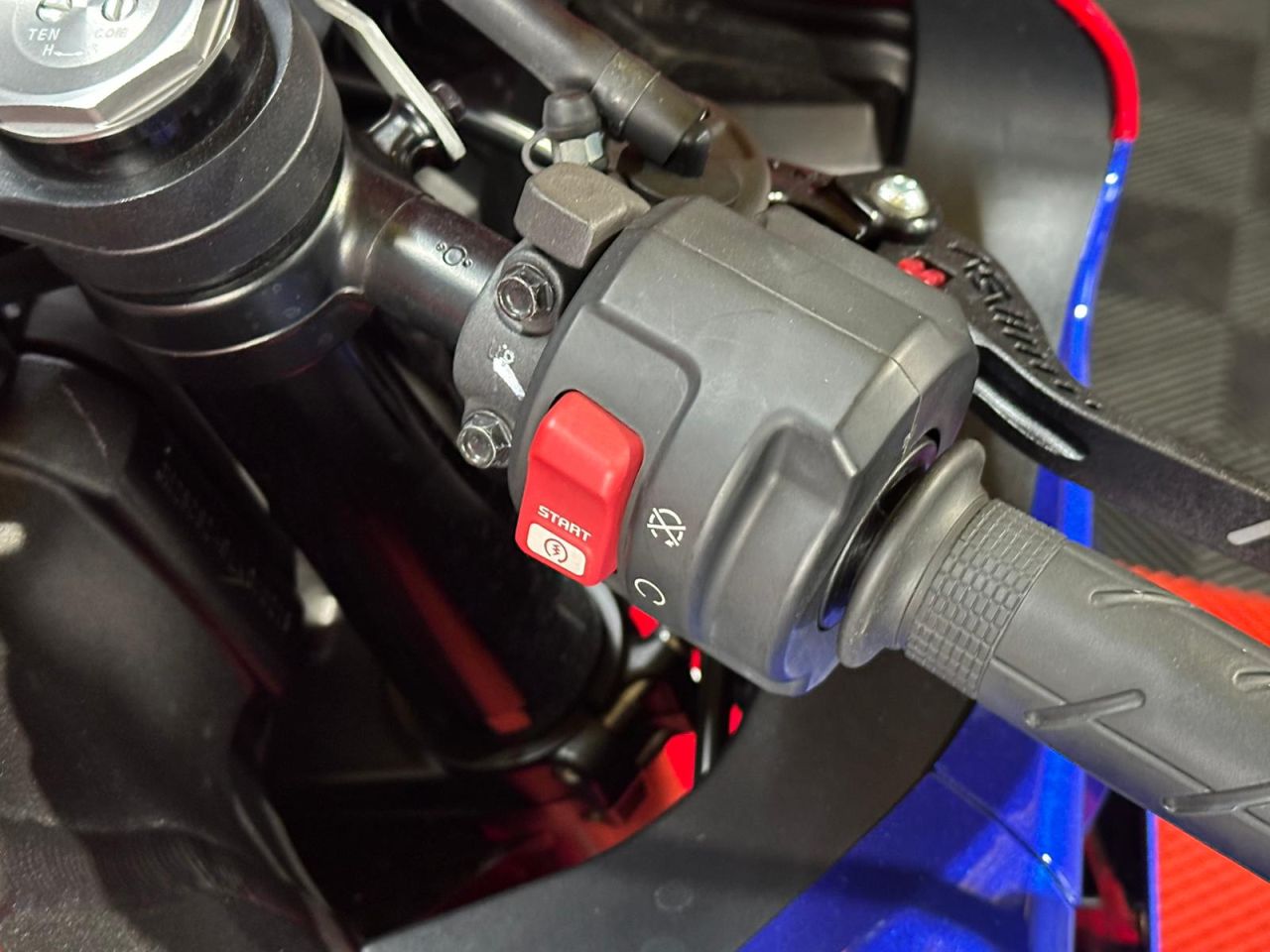 Used Honda CBR1000RR-R FIREBLADE for sale - 78904567: Photo 24