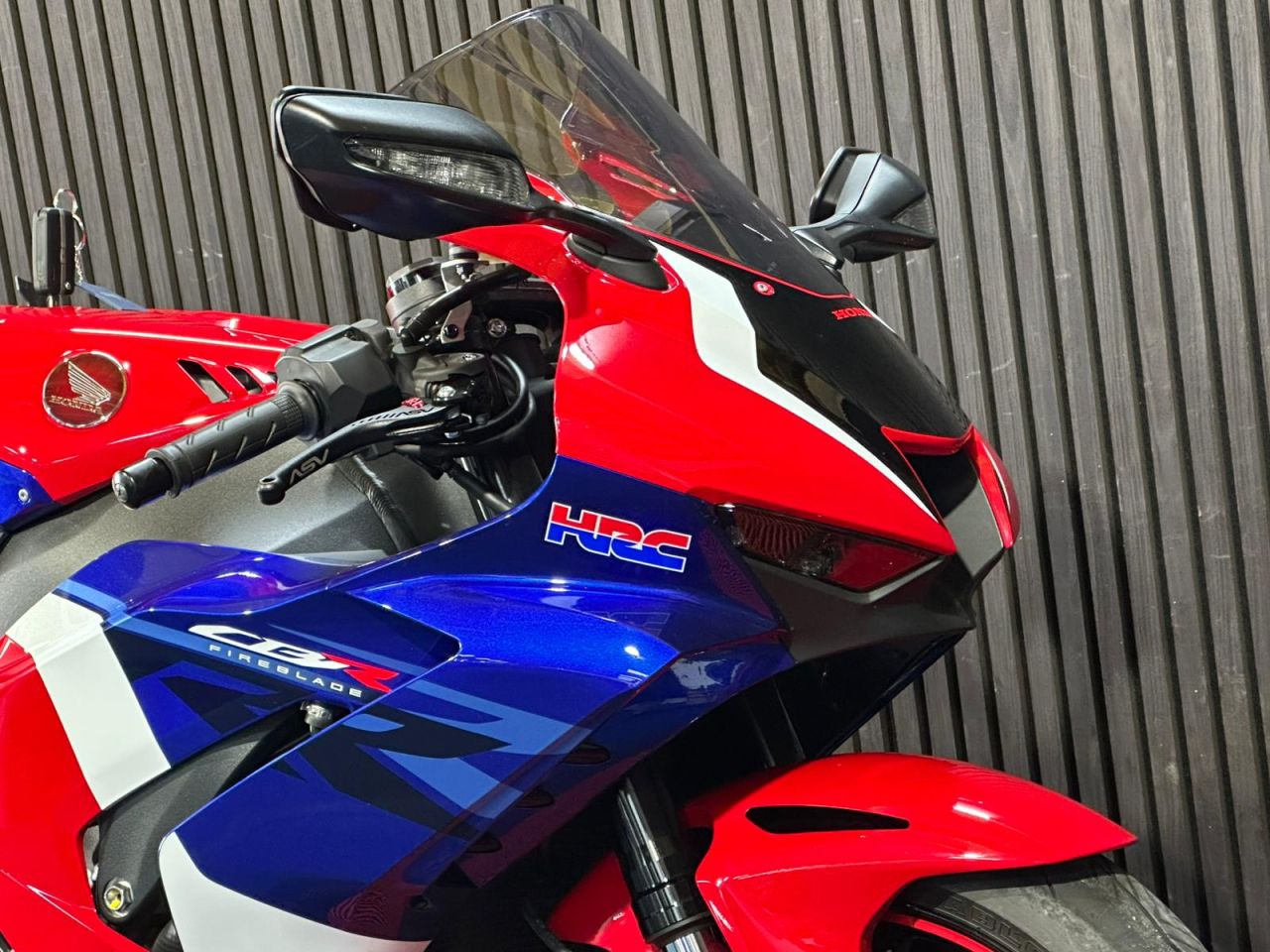 Used Honda CBR1000RR-R FIREBLADE for sale - 78904567: Photo 28