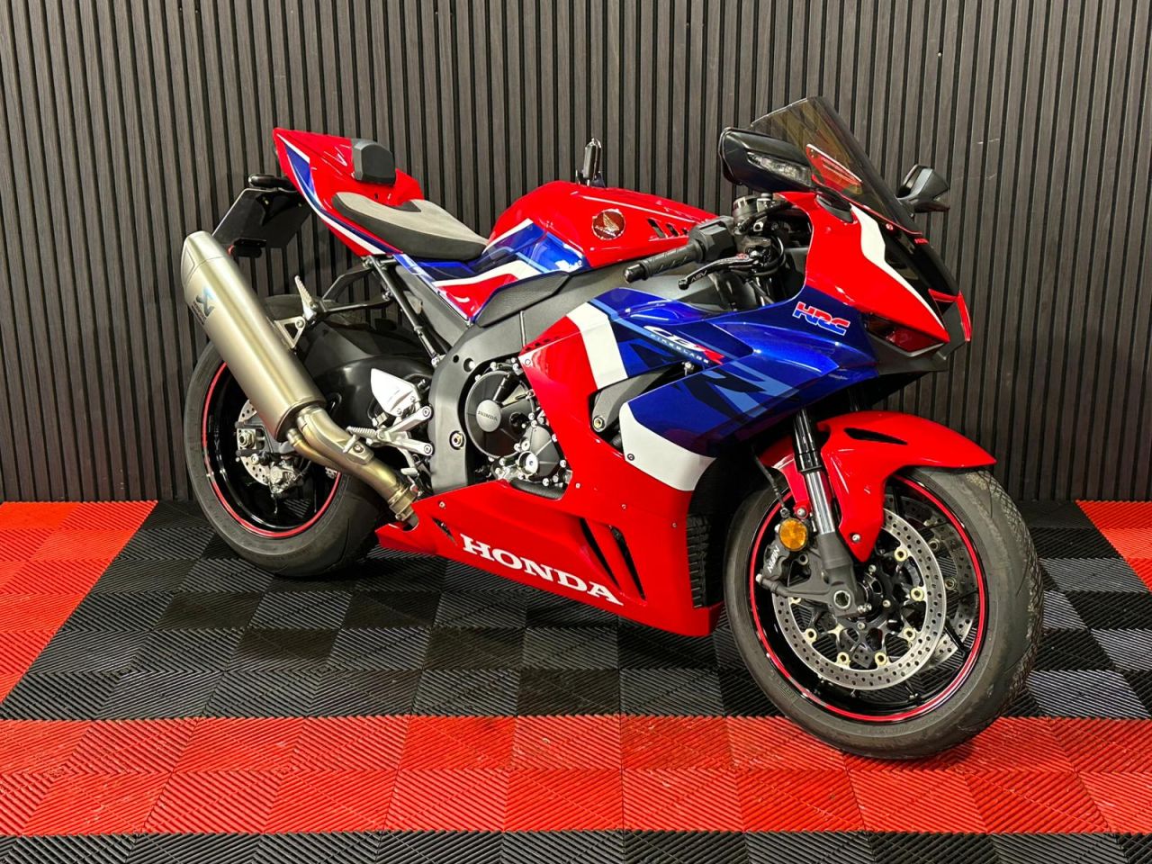Used Honda CBR1000RR-R FIREBLADE for sale - 78904567: Photo 6