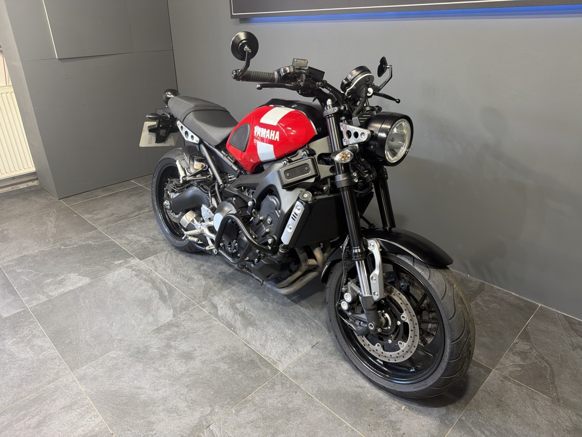 Yamaha XSR900