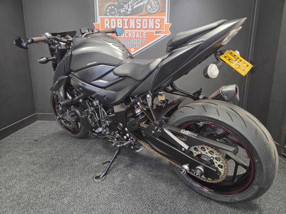 Suzuki GSXS 750 Z AL8