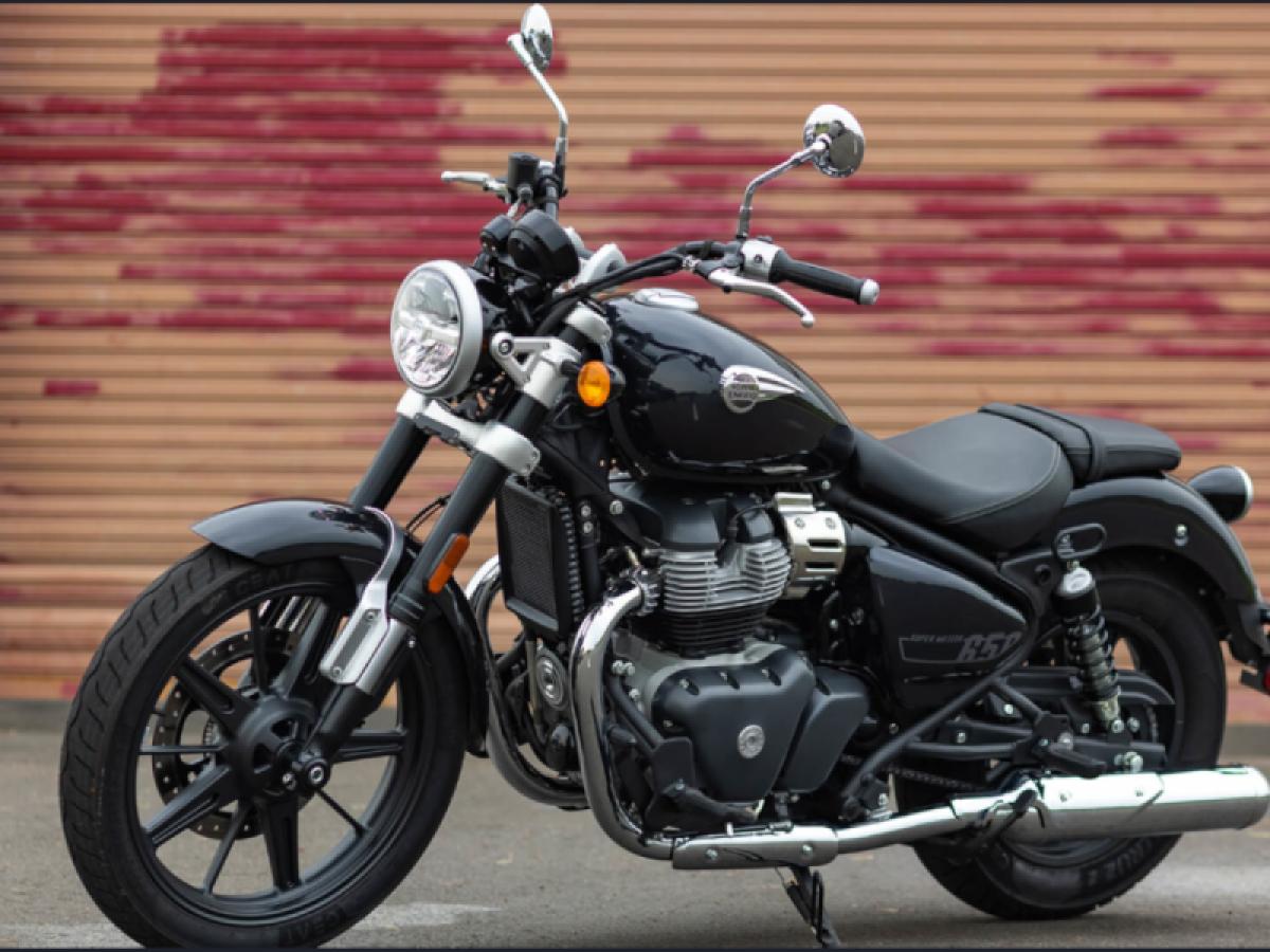 Royal Enfield SUPER METEOR 650 Astral