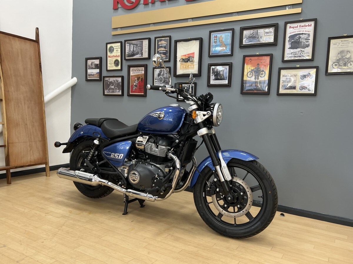 Royal Enfield SUPER METEOR 650 Astral