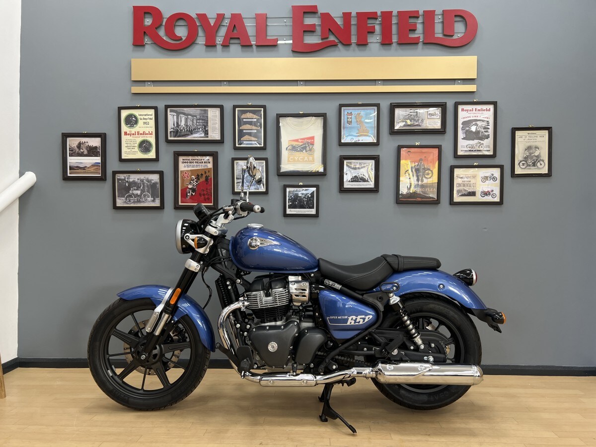 Royal Enfield SUPER METEOR 650 Astral