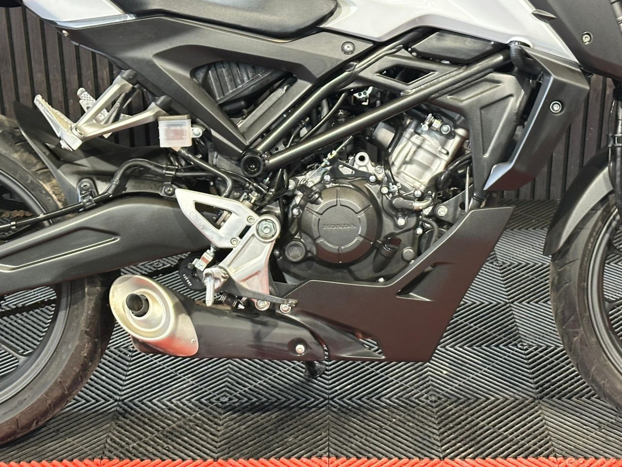 Used Honda CB125R for sale - 78434779: Photo 16