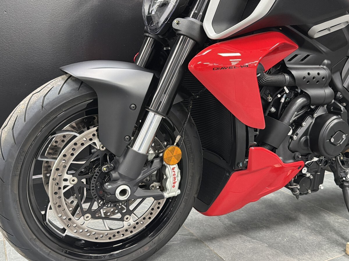 Ducati DIAVEL V4