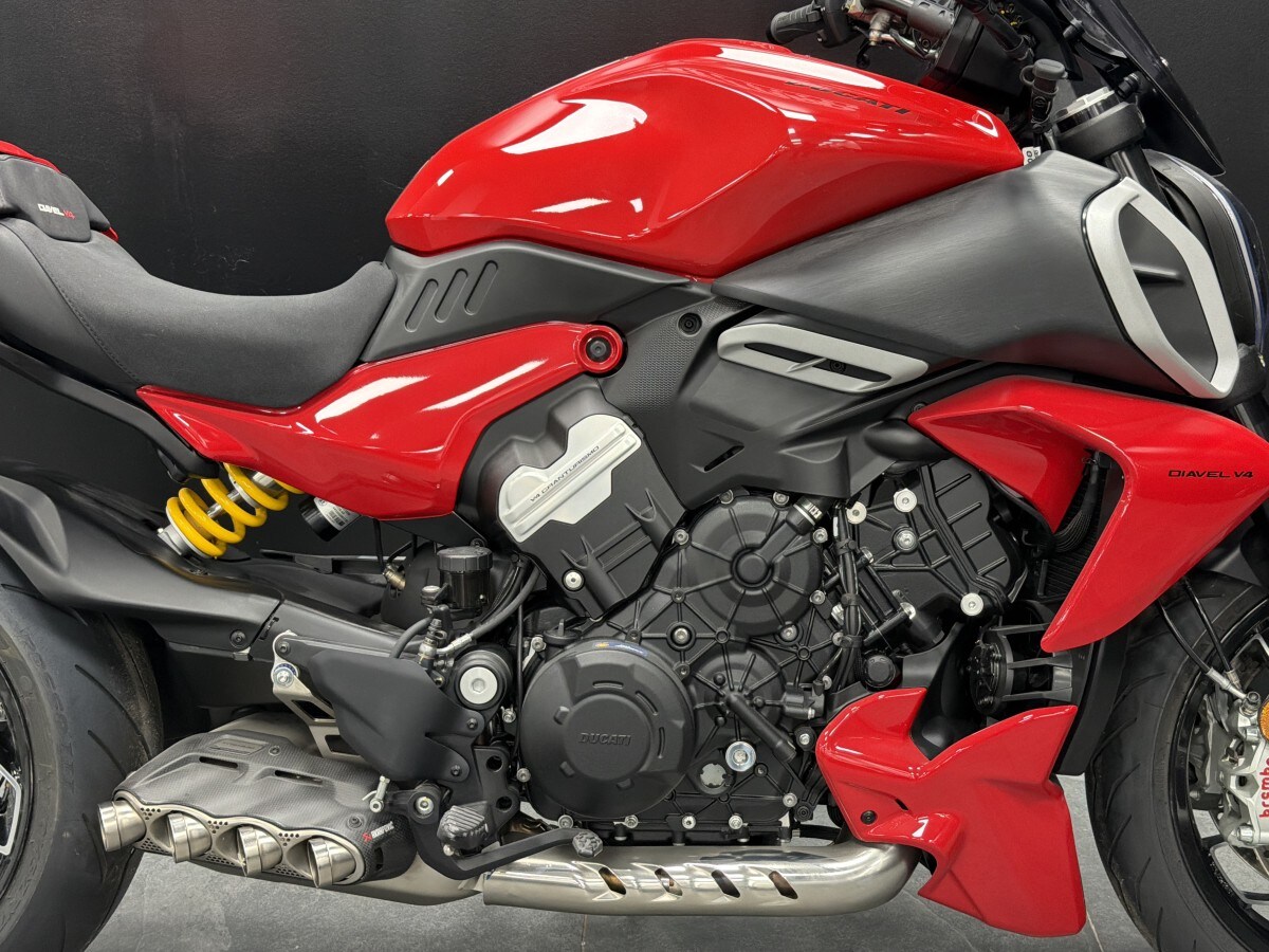 Ducati DIAVEL V4