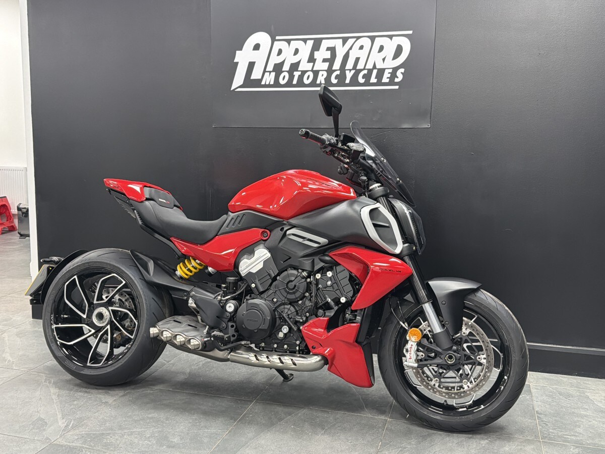 Ducati DIAVEL V4