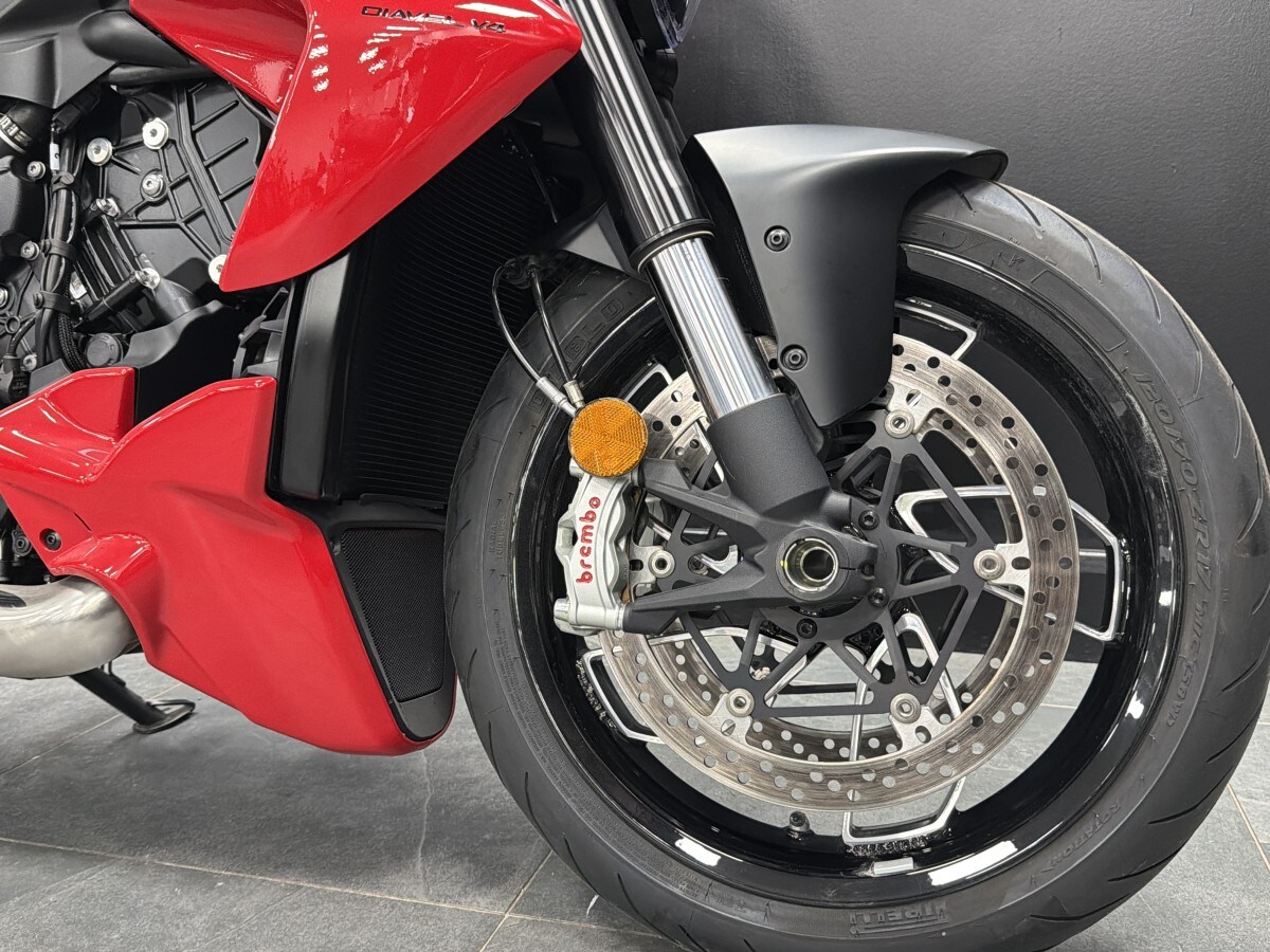 Ducati DIAVEL V4